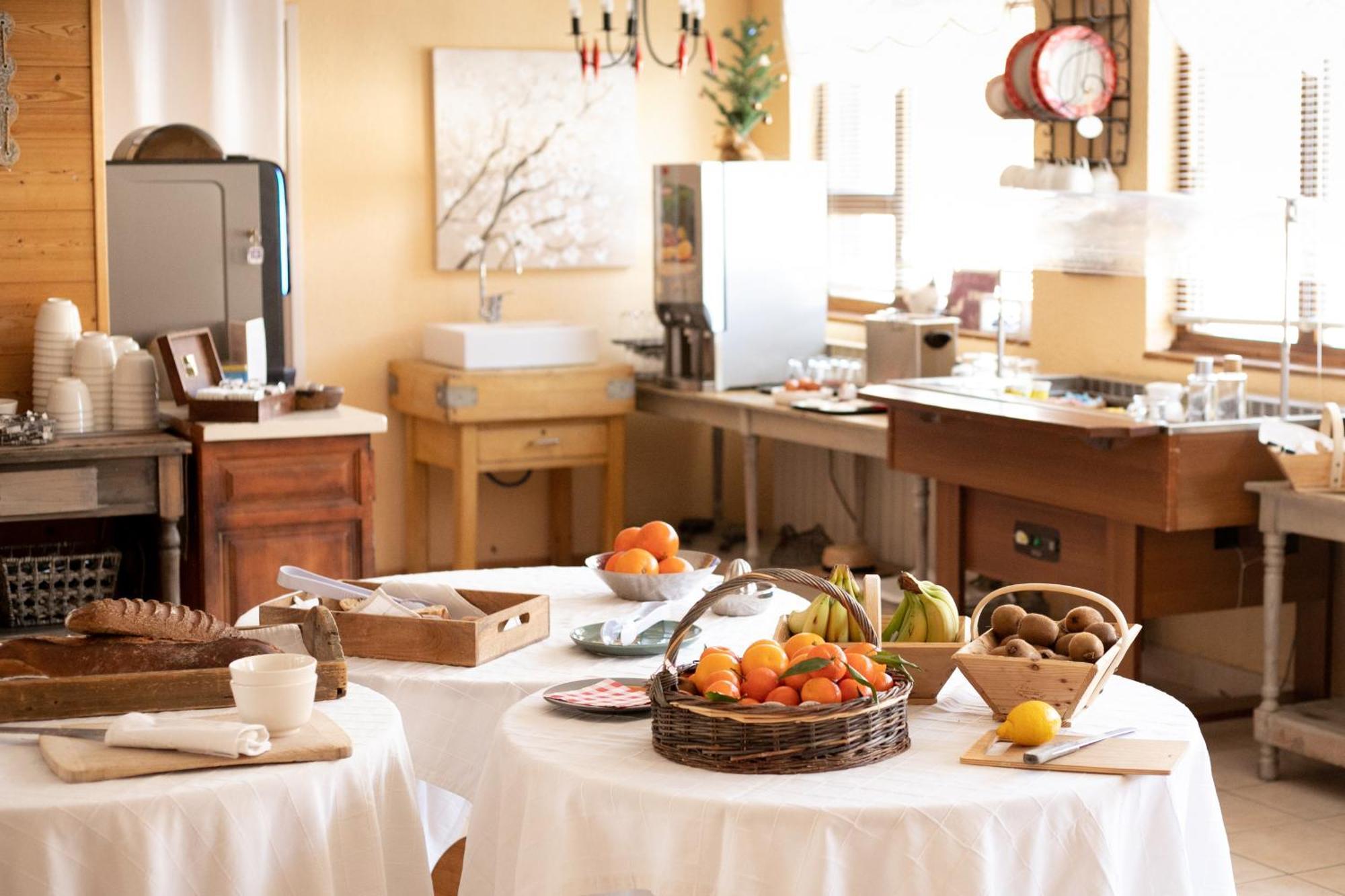 - Domaine De L'adoux Hotel 3*