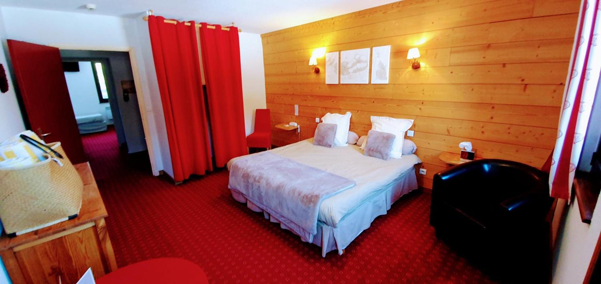 - Domaine De L'adoux 3* Montclar (Alpes-de-Haute-Provence)