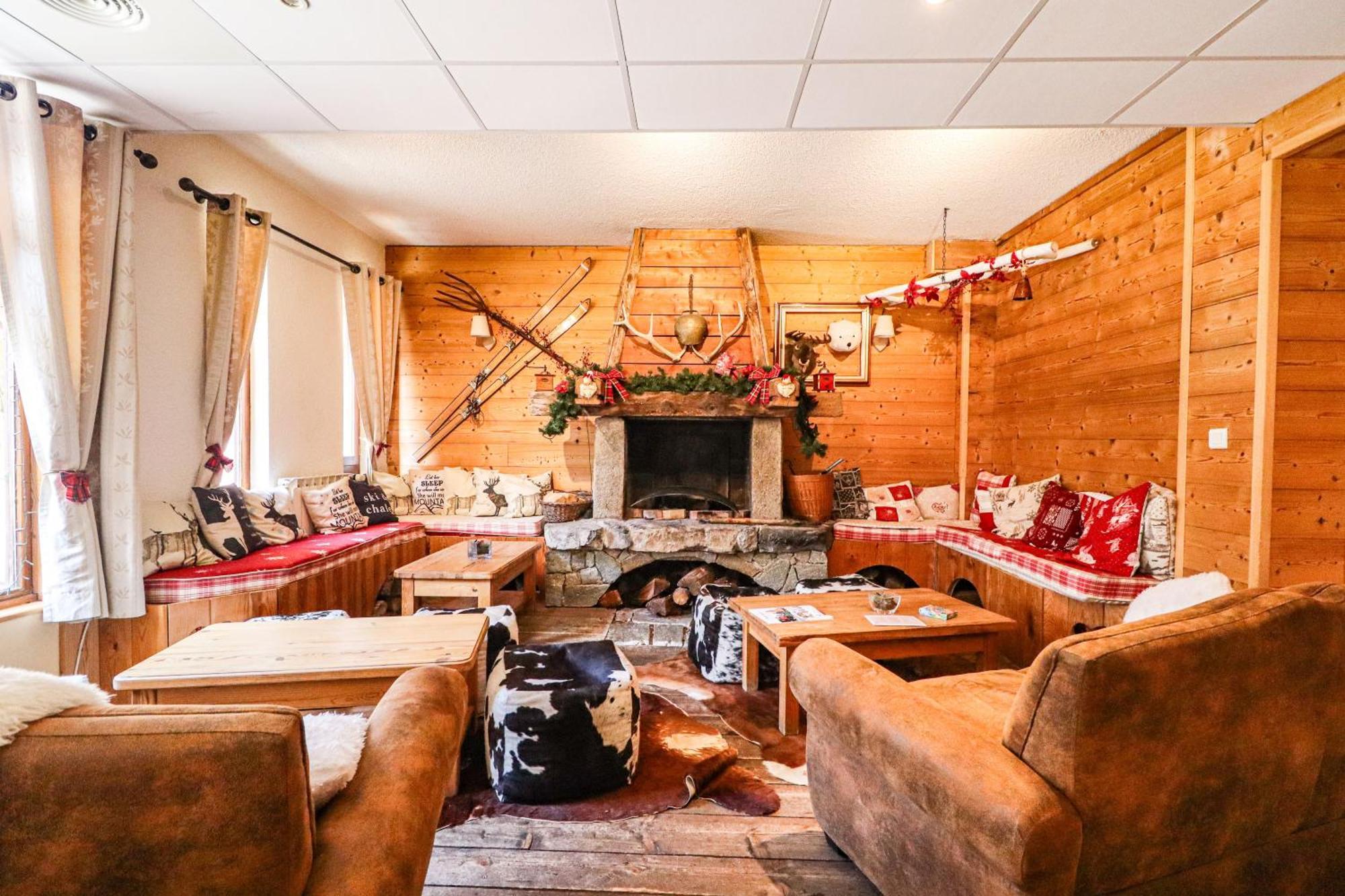 Hotel - Domaine De L'adoux Montclar (Alpes-de-Haute-Provence)