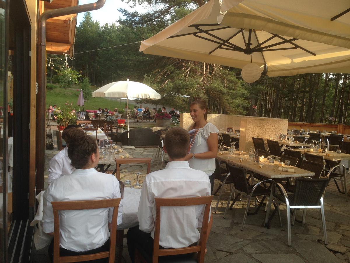 - Domaine De L'adoux Hotel Montclar (Alpes-de-Haute-Provence)